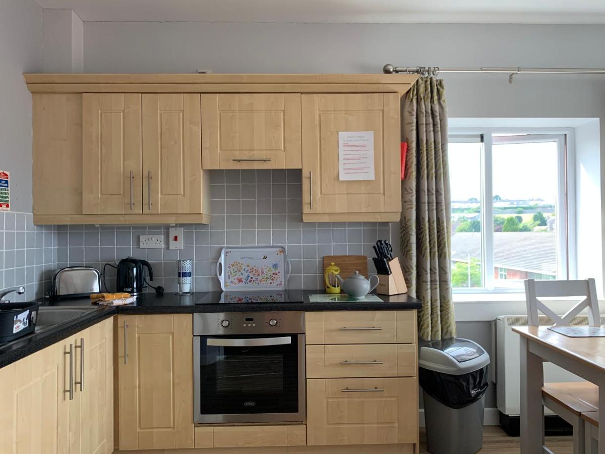 Priory House, Student Accommodation, Manor Village Apartments, Cork Road, X91W427 Waterford Esterno foto